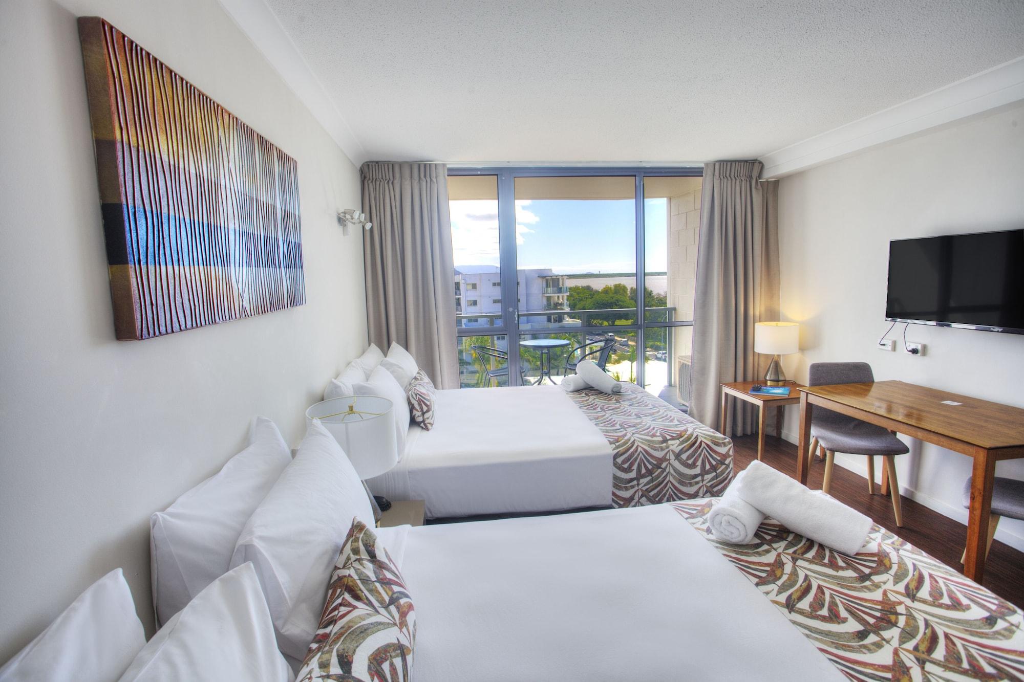 Cairns Plaza Hotel Екстер'єр фото